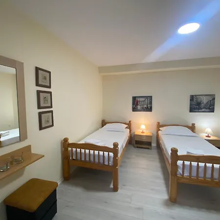 Dani Two Bedroom In Center Of Apartman *