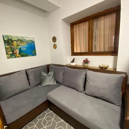 Dani Two Bedroom In Center Of Appartement *