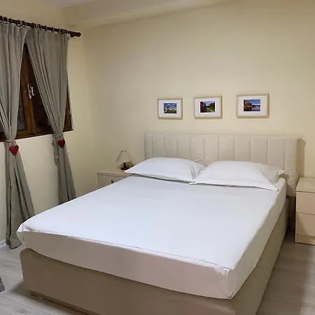 Dani Two Bedroom In Center Of Appartement